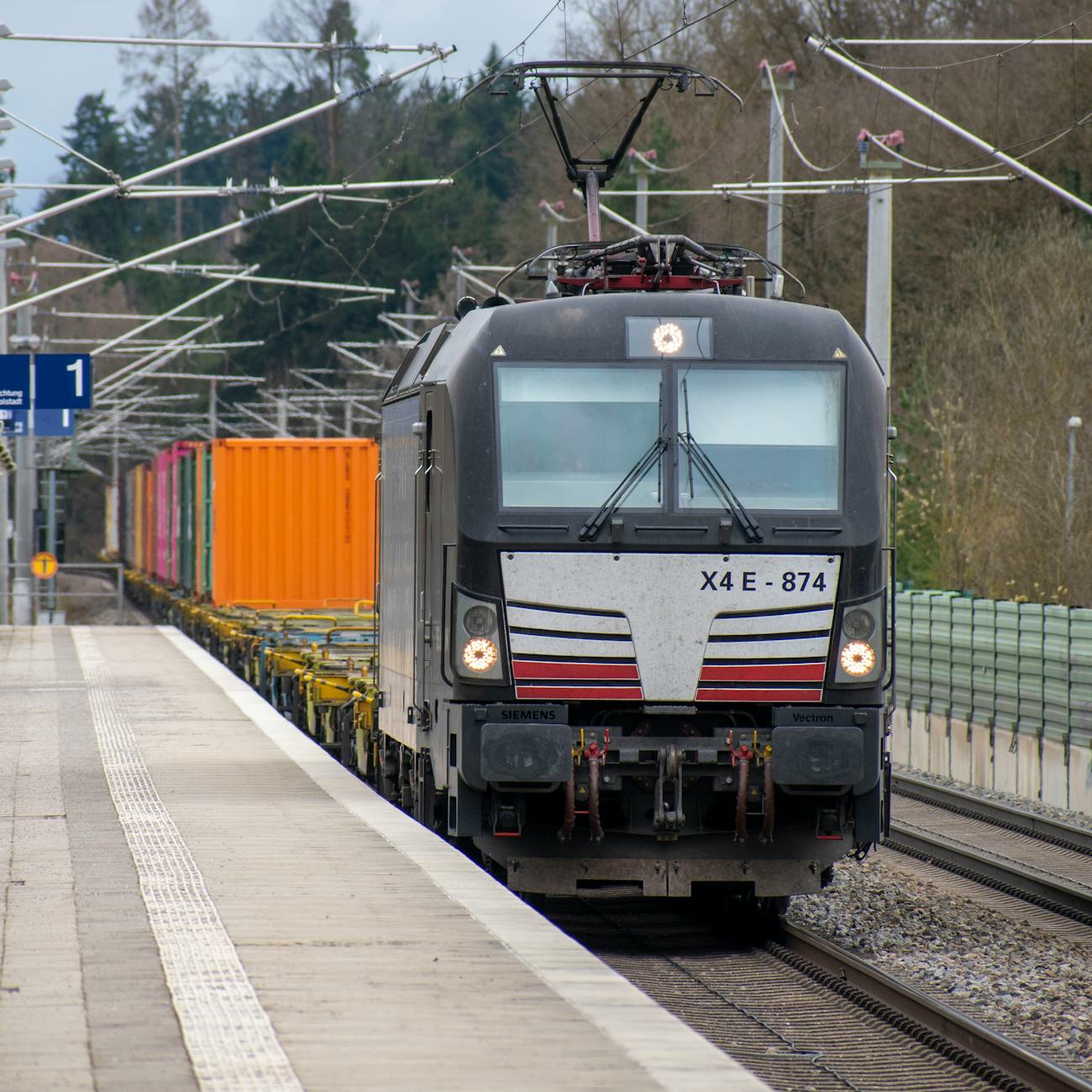 Rail terminal operations and maintenance