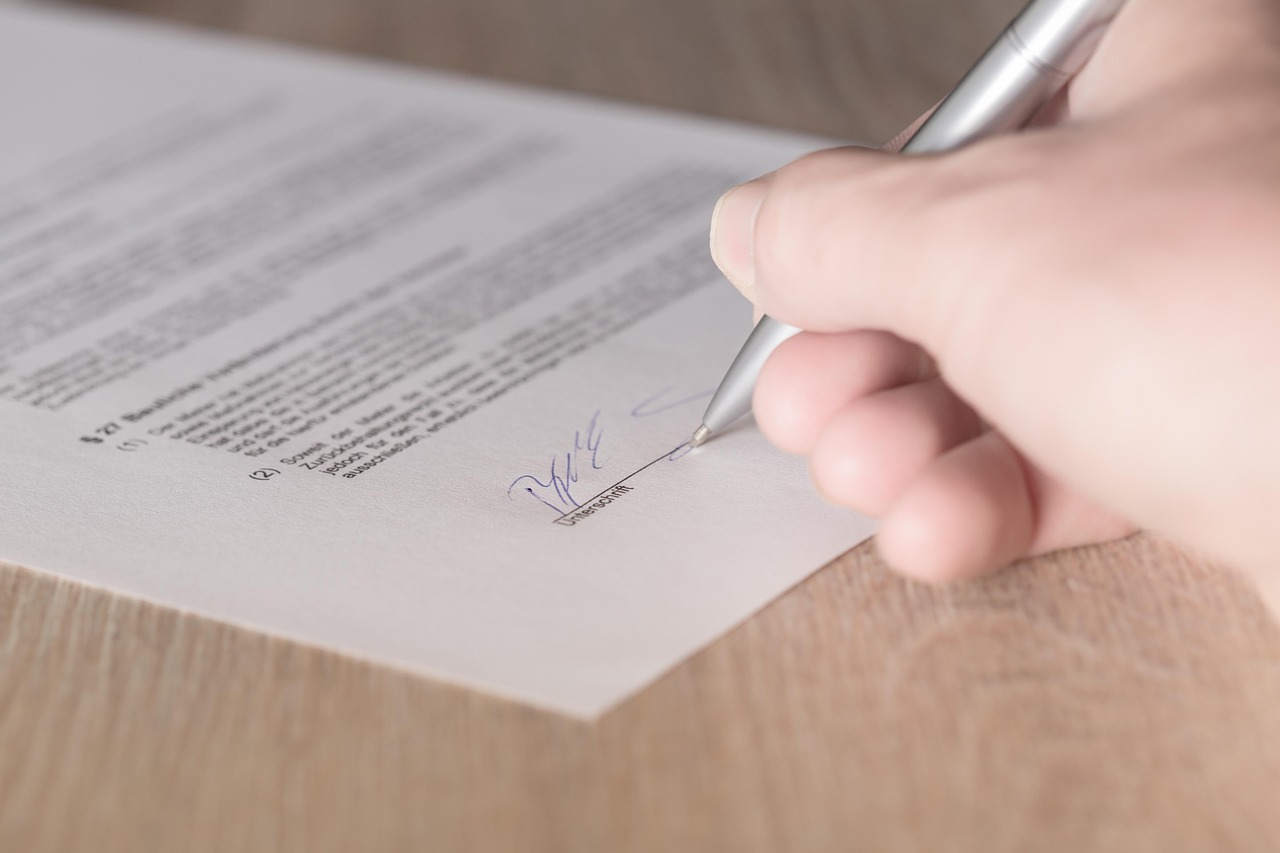 Dispute Resolution in Music Contracts