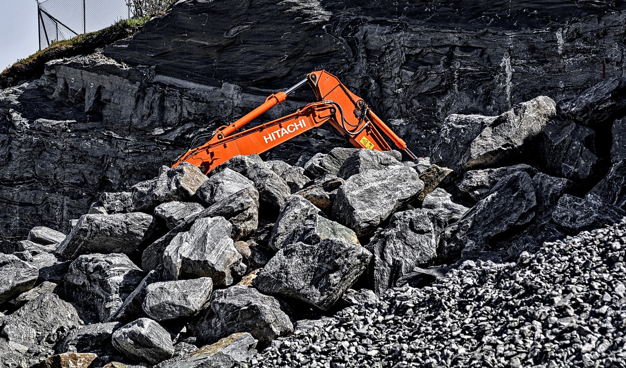 Surface Mining Methods and Equipment
