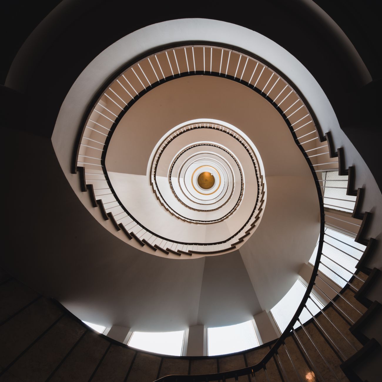Continuous Improvement and Learning in Agile Coaching for AI