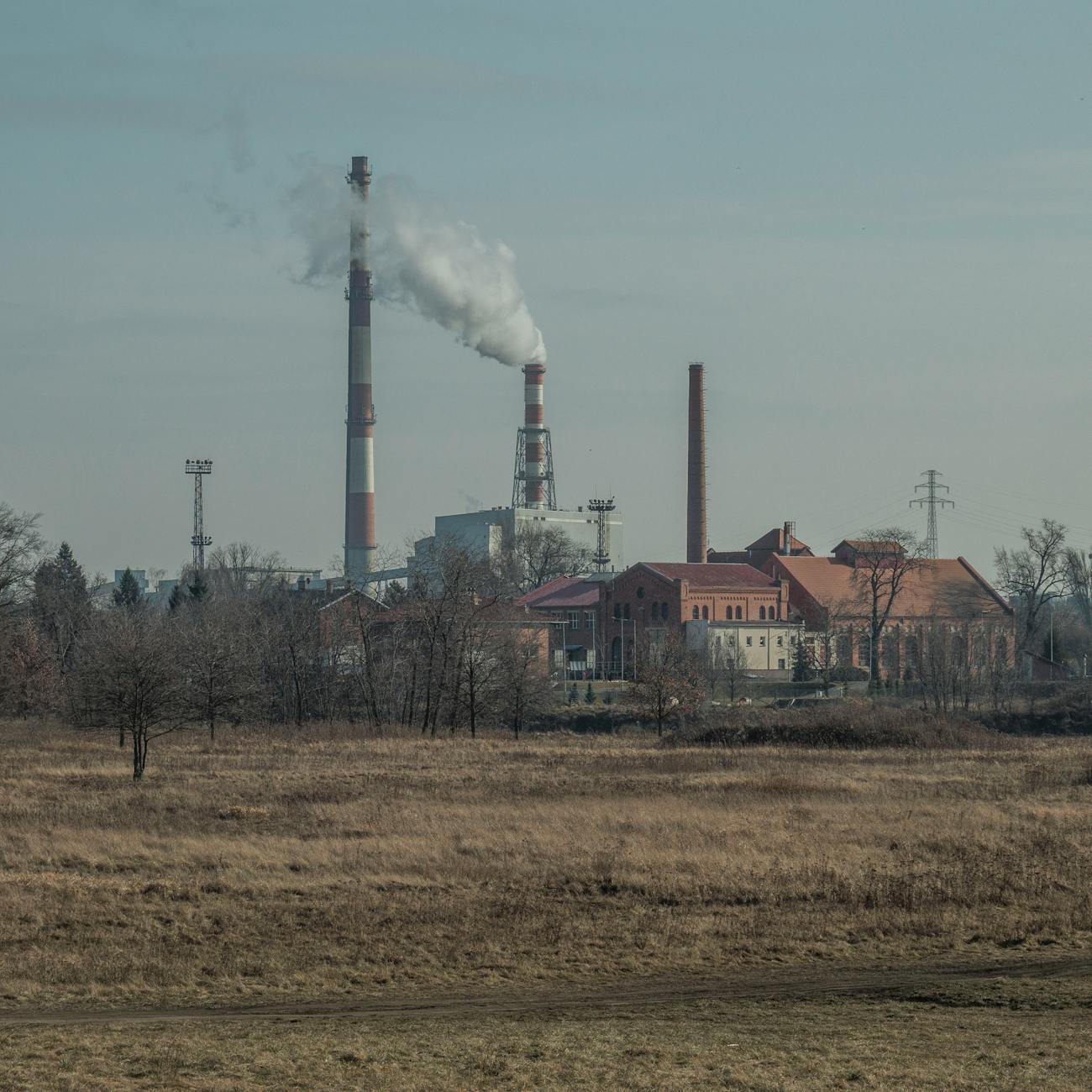 Sustainability and Environmental Impact of Decentralized Energy Systems