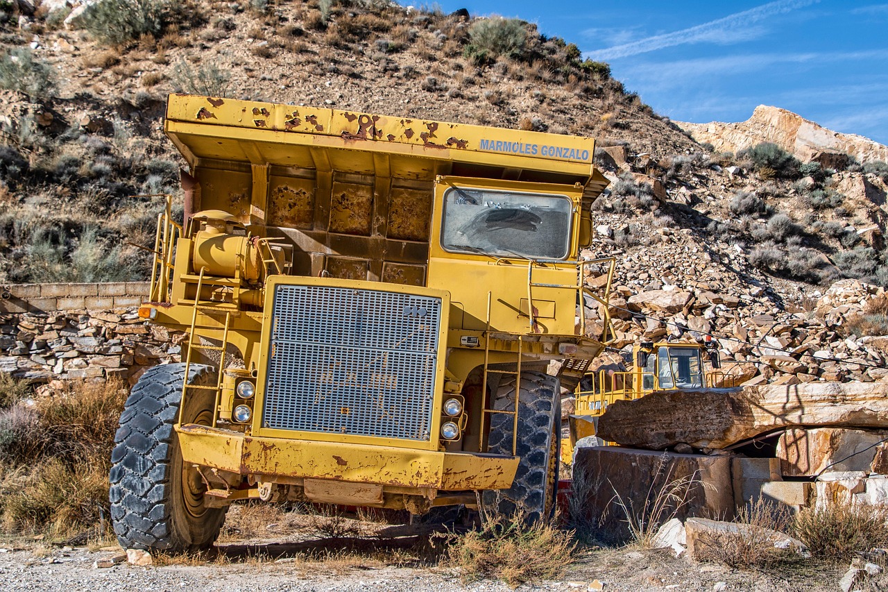 Mineral Processing Equipment and Operations