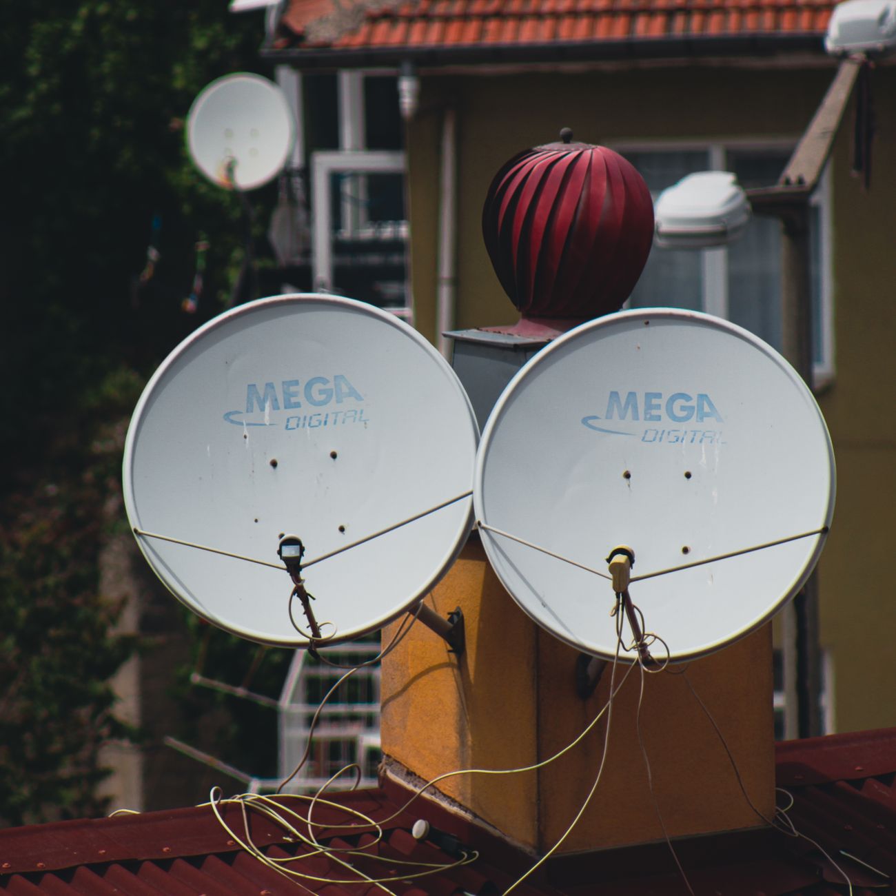 Electromagnetic Fields and Waves  